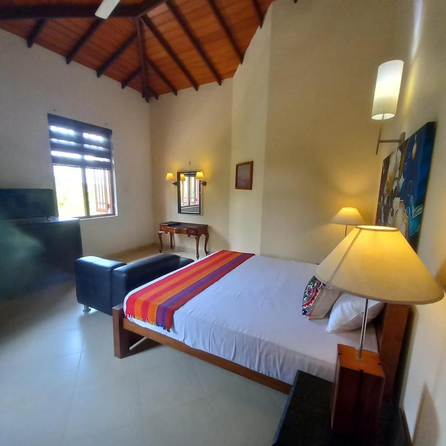 Crown Hills Kandy Inn Kültér fotó