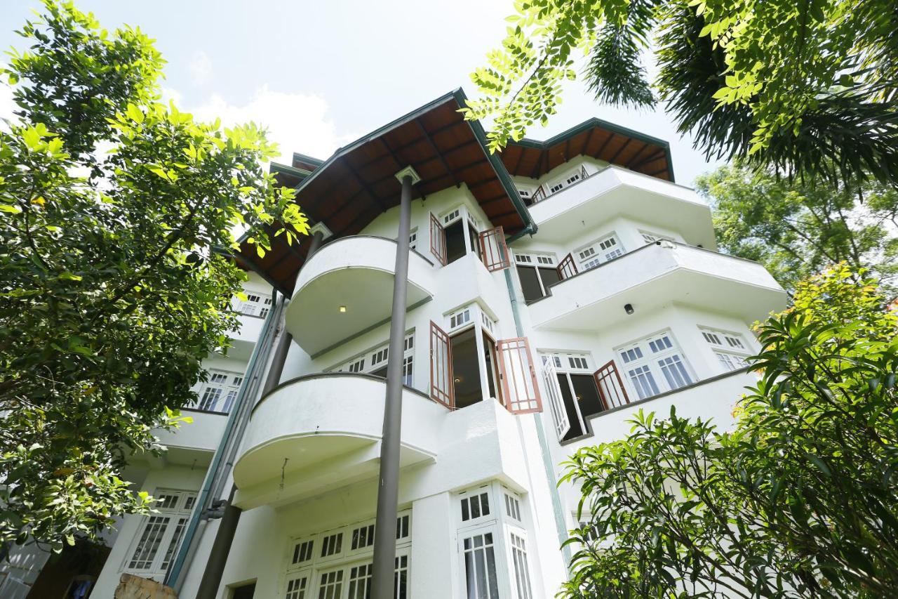 Crown Hills Kandy Inn Kültér fotó