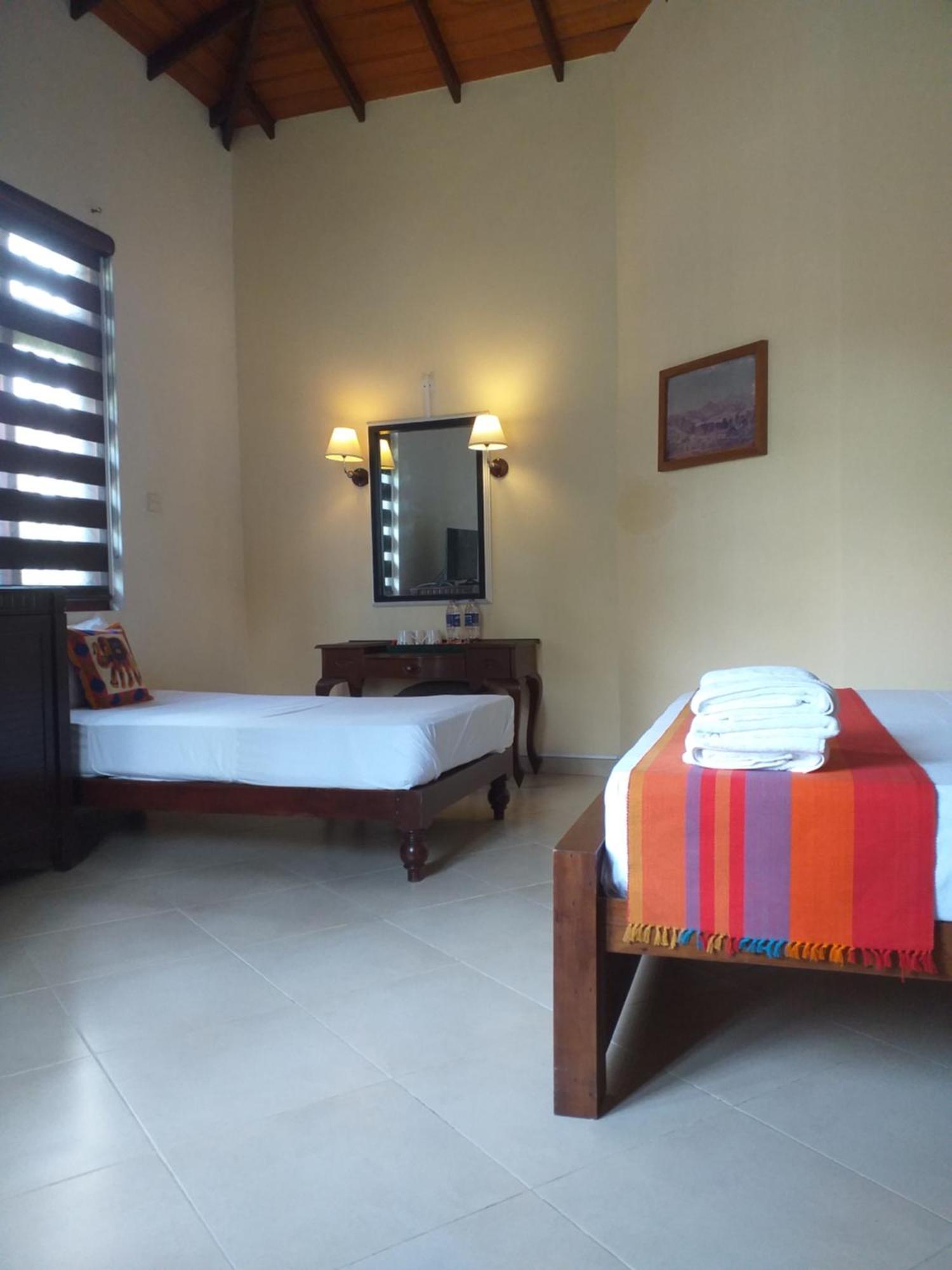 Crown Hills Kandy Inn Kültér fotó
