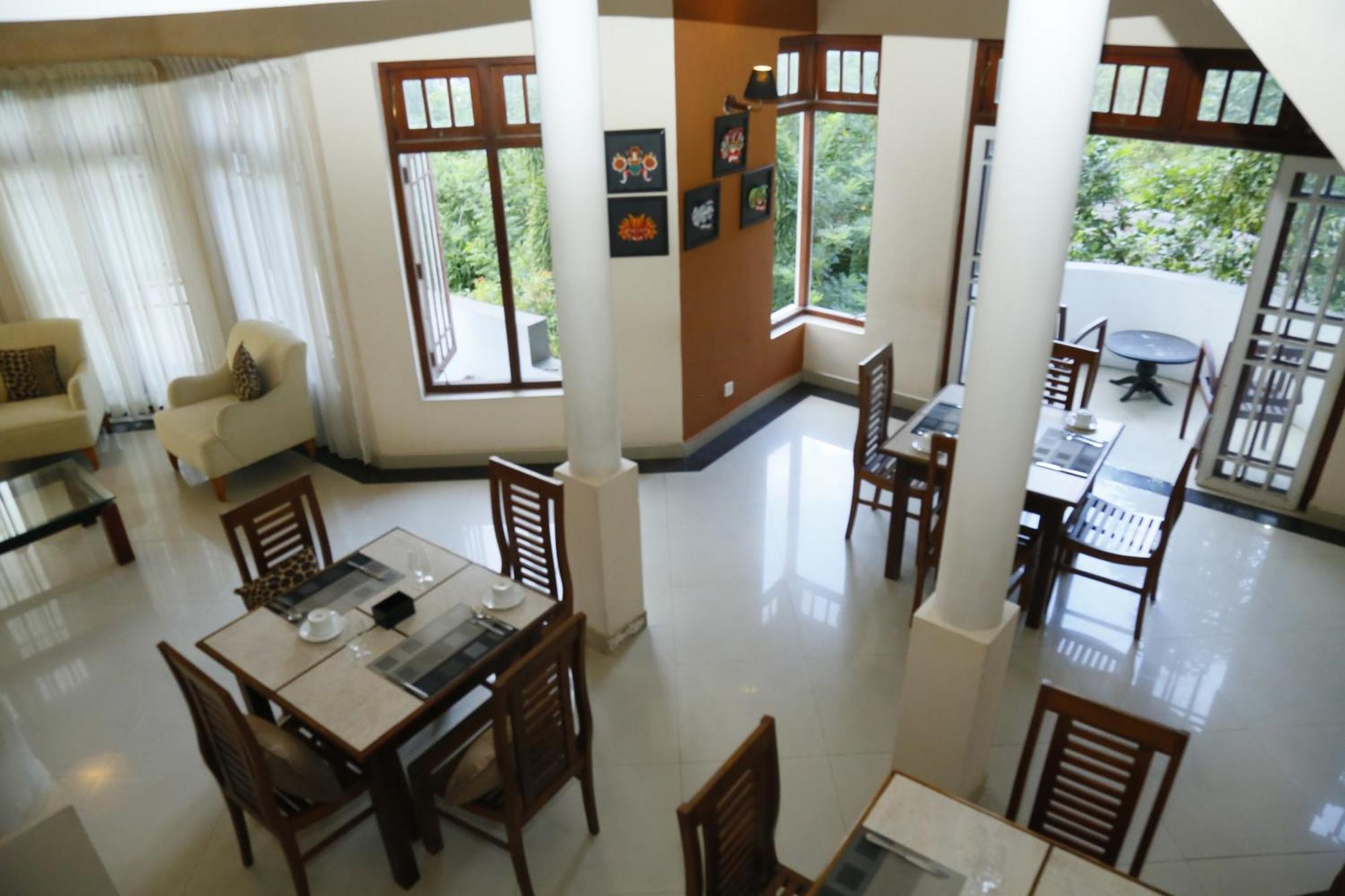 Crown Hills Kandy Inn Kültér fotó