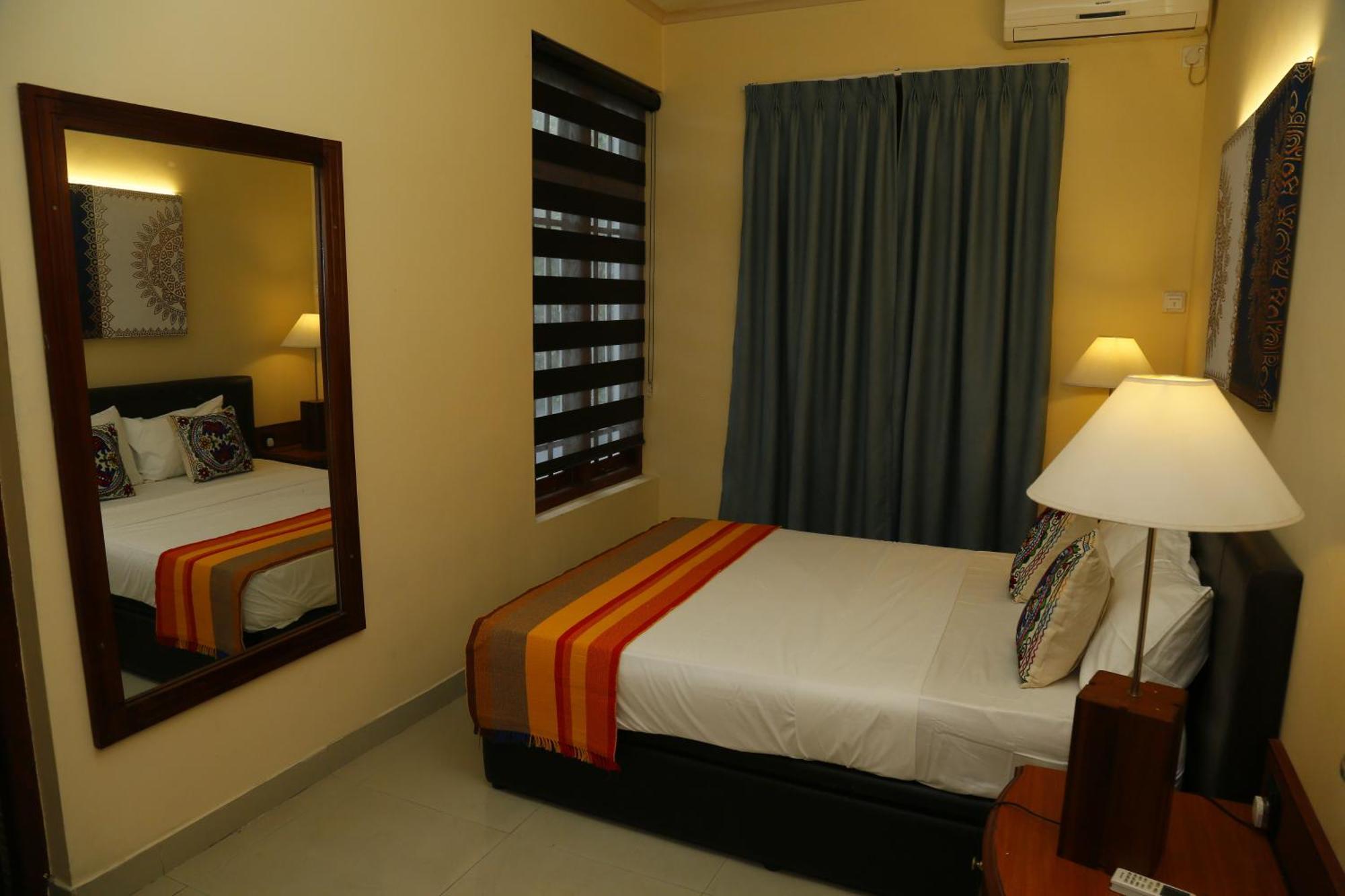 Crown Hills Kandy Inn Kültér fotó